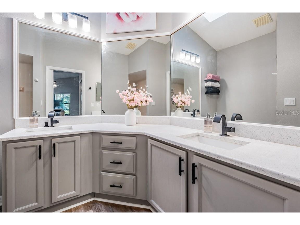 525 Bent Oak Court Spring Hill FL 34609 TB8440840 image23