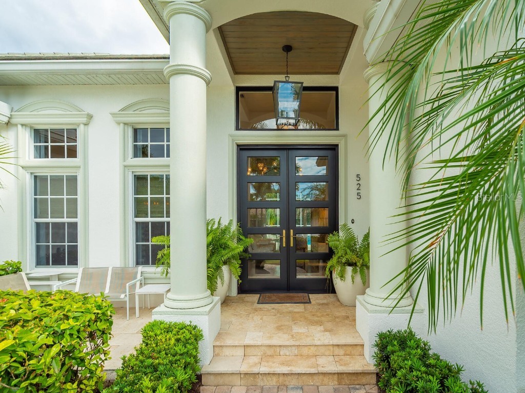 525 Bird Key Drive Sarasota FL 34236 A4517683 image1