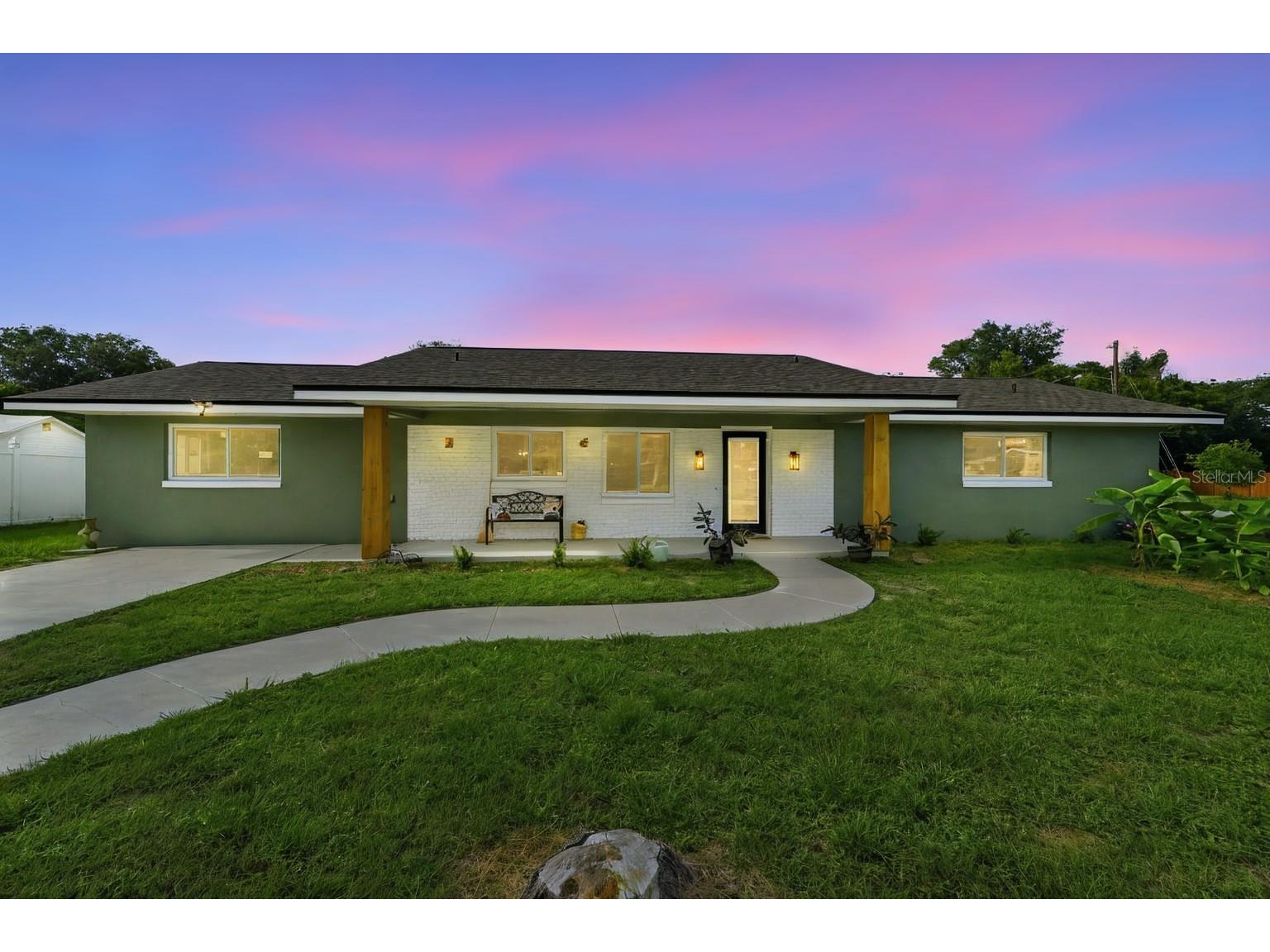 525 E Roberts Street Orange City FL 32763 V4949653 image1