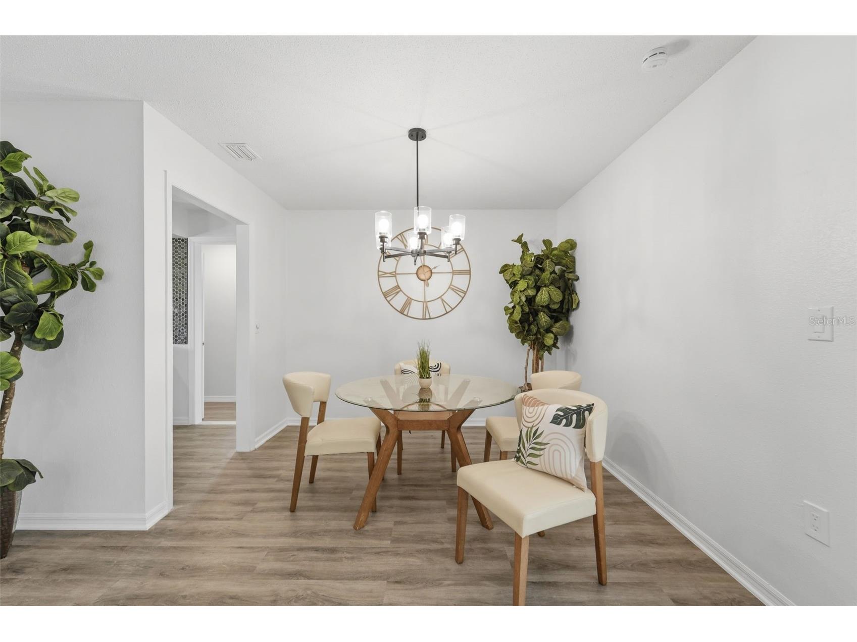 525 E Roberts Street Orange City FL 32763 V4949653 image7