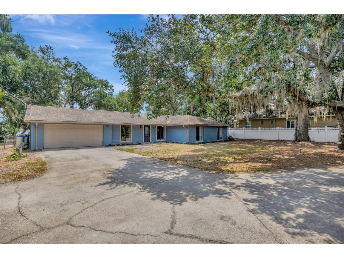 525 Gornto Lake Road Brandon FL 33510 - GORNTO LAKE TB8388436 image1