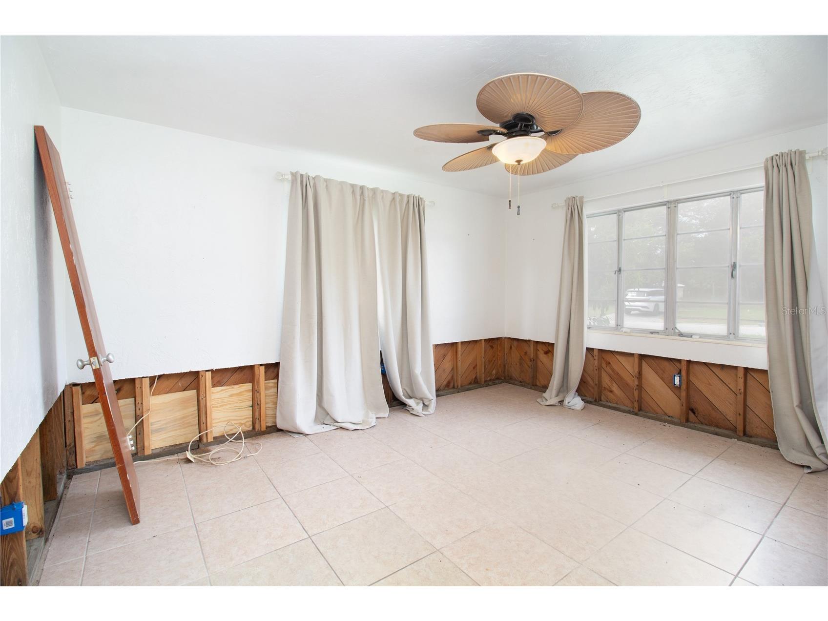 525 Hampton Avenue NE Saint Petersburg FL 33703 TB8525645 image11