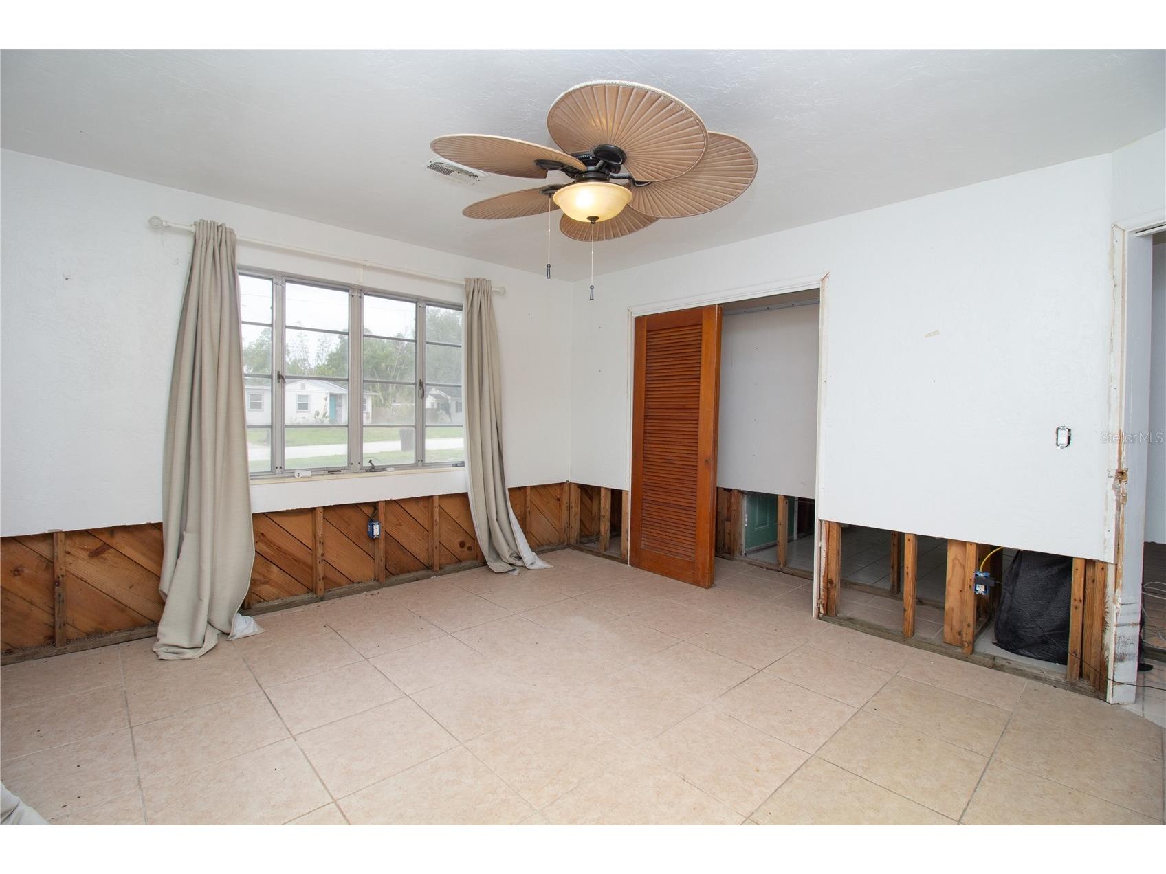 525 Hampton Avenue NE Saint Petersburg FL 33703 TB8525645 image12