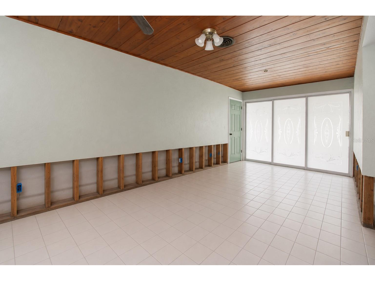 525 Hampton Avenue NE Saint Petersburg FL 33703 TB8525645 image14