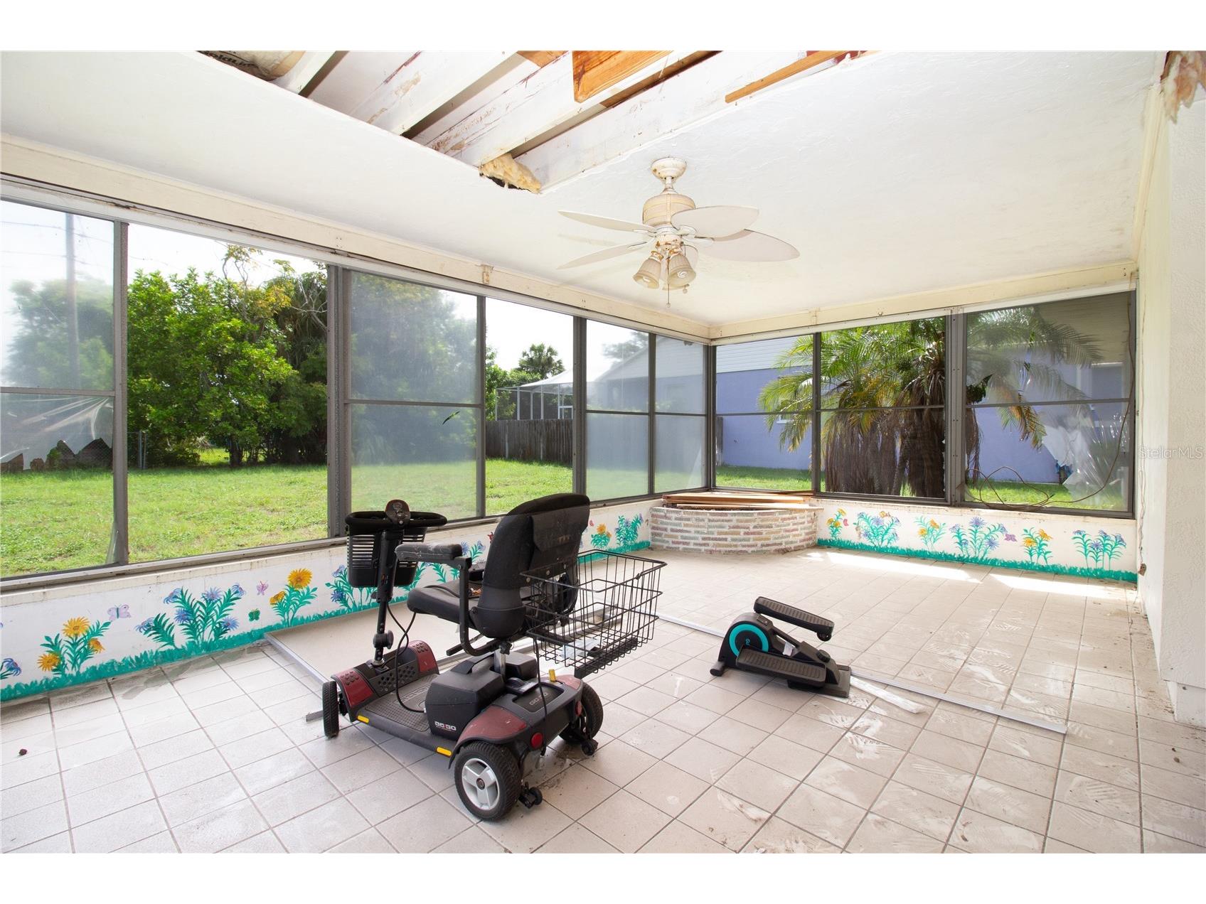 525 Hampton Avenue NE Saint Petersburg FL 33703 TB8525645 image16