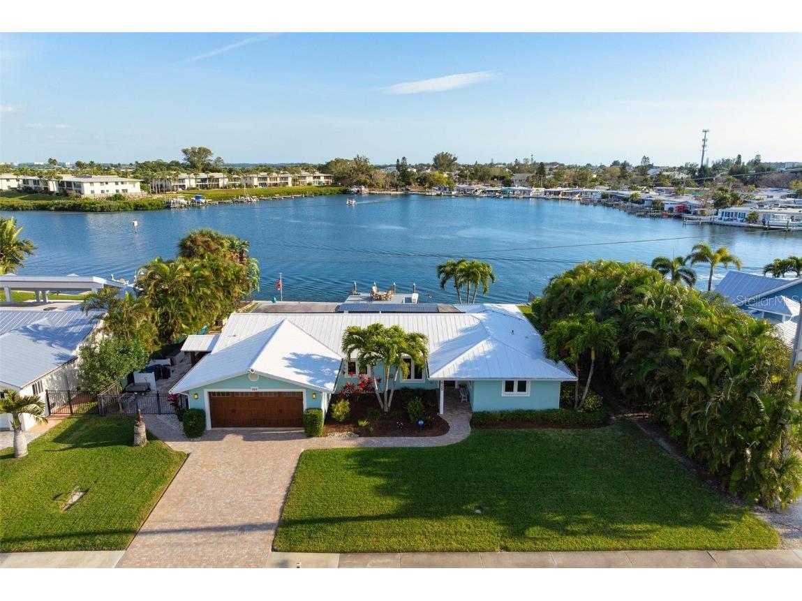 525 Key Royale Drive Holmes Beach FL 34217 - WATSON'S BAYOU A4599830 image1