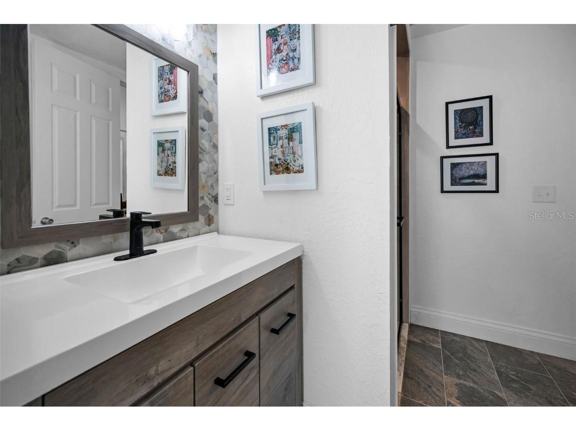 525 Lexington Street Dunedin FL 34698 TB8437868 image23