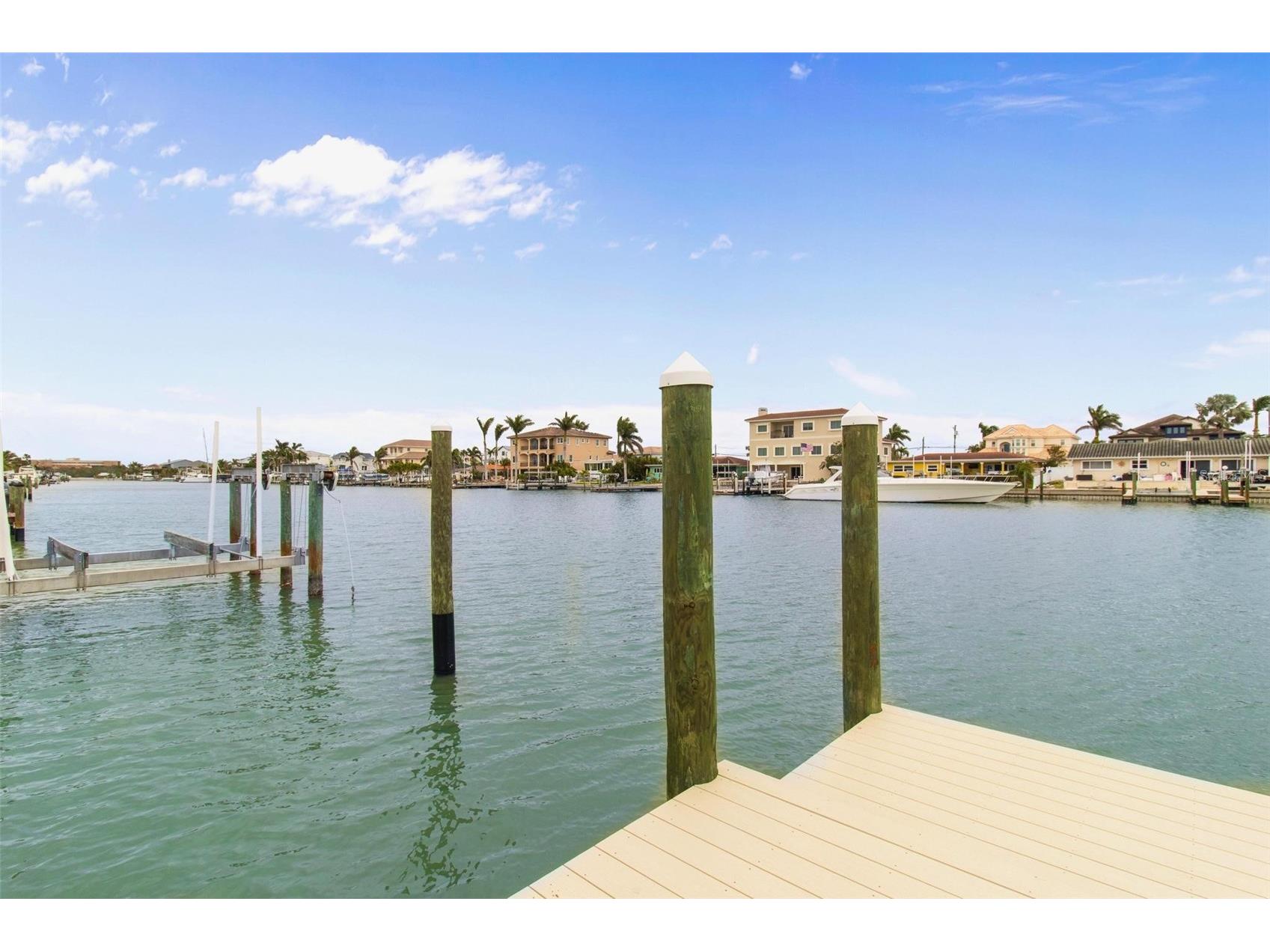 525 Lillian Drive Madeira Beach FL 33708 TB8376063 image13