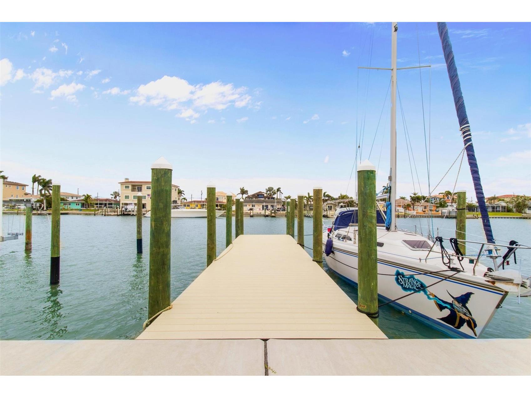 525 Lillian Drive Madeira Beach FL 33708 TB8376063 image2