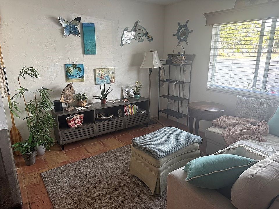 525 Manatee Court #8 Venice FL 34285 O6370354 image2
