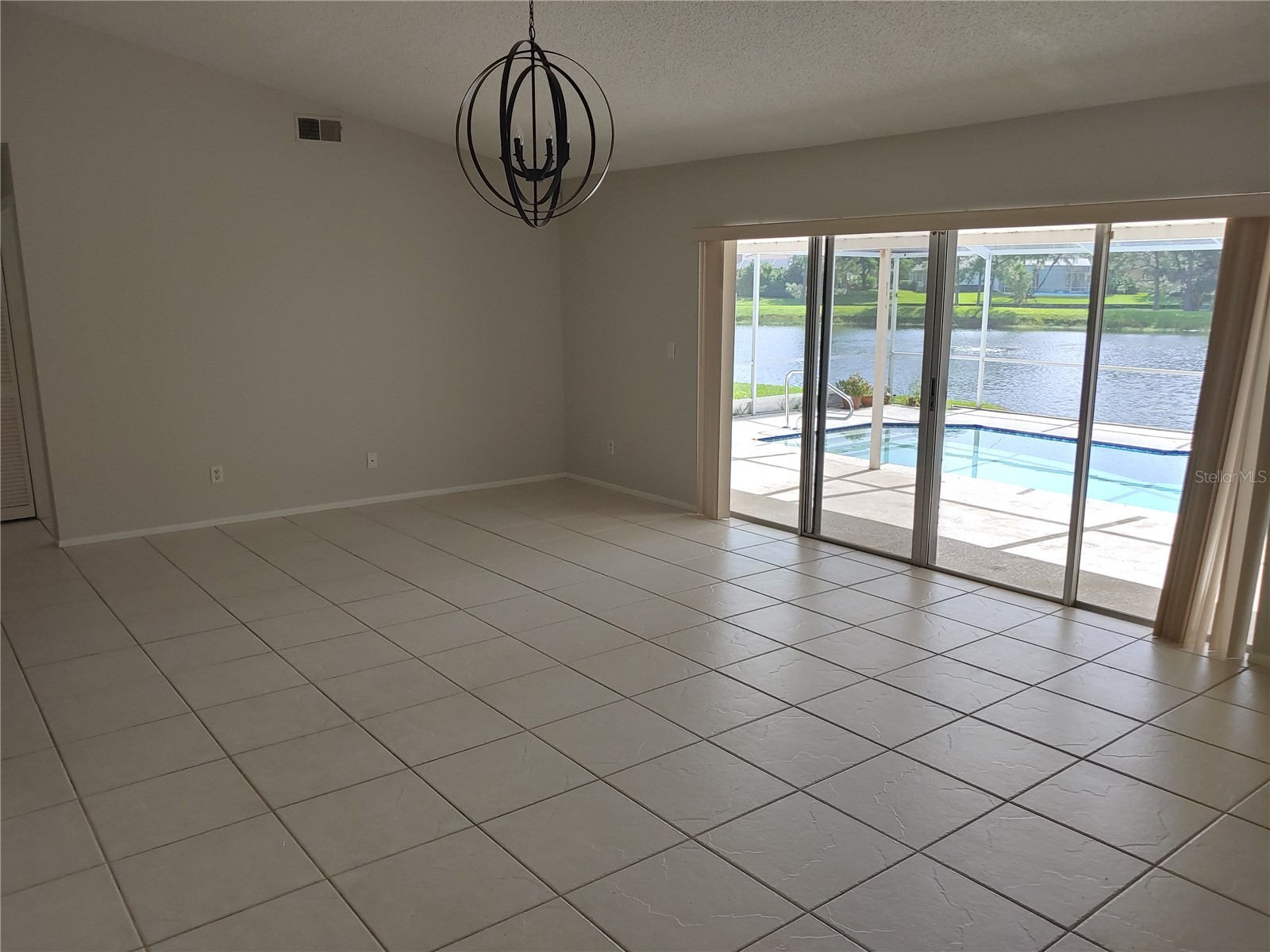 525 Moreno Circle NE Saint Petersburg FL 33703 TB8495078 image5