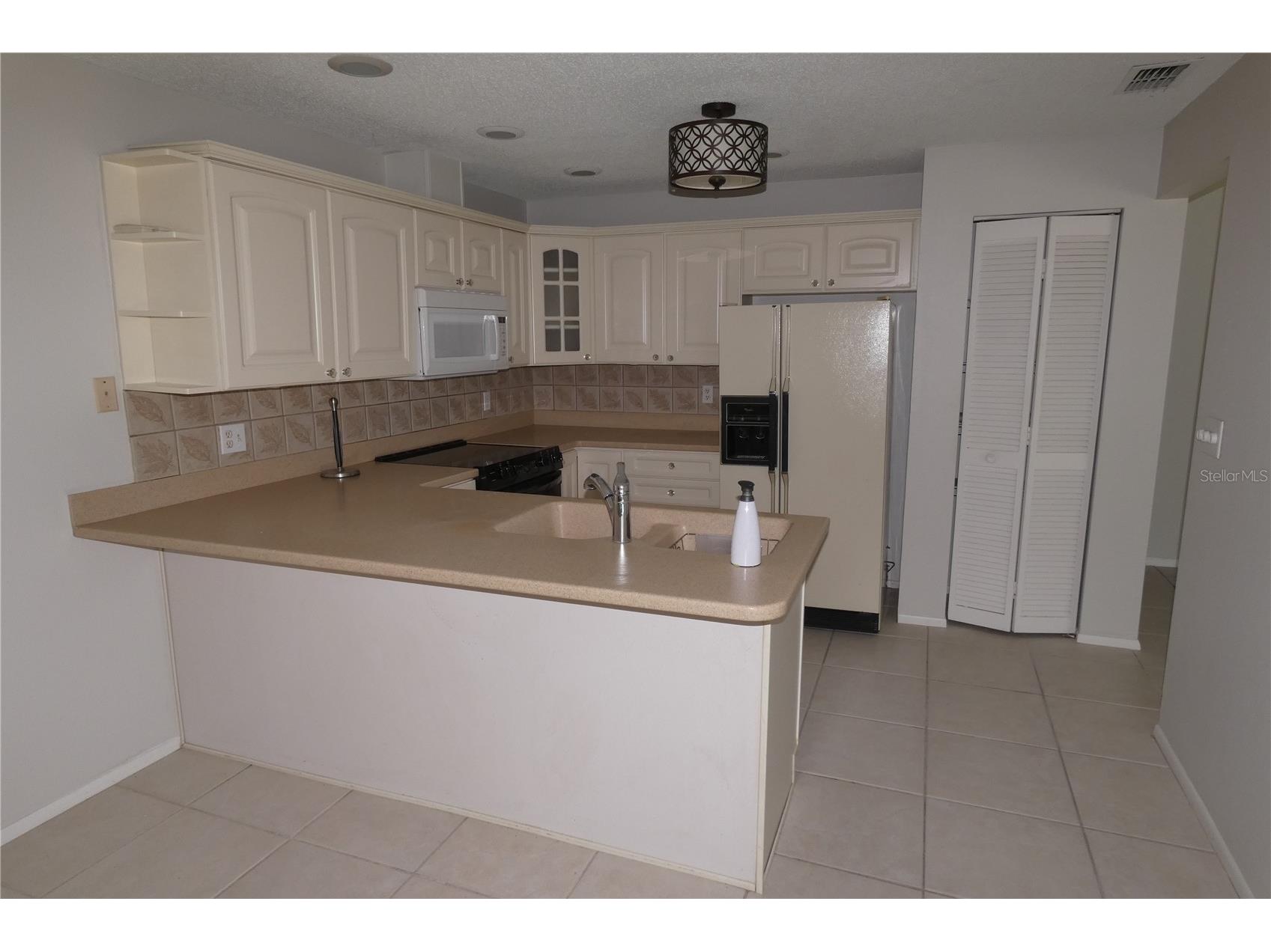 525 Moreno Circle NE Saint Petersburg FL 33703 TB8495078 image9