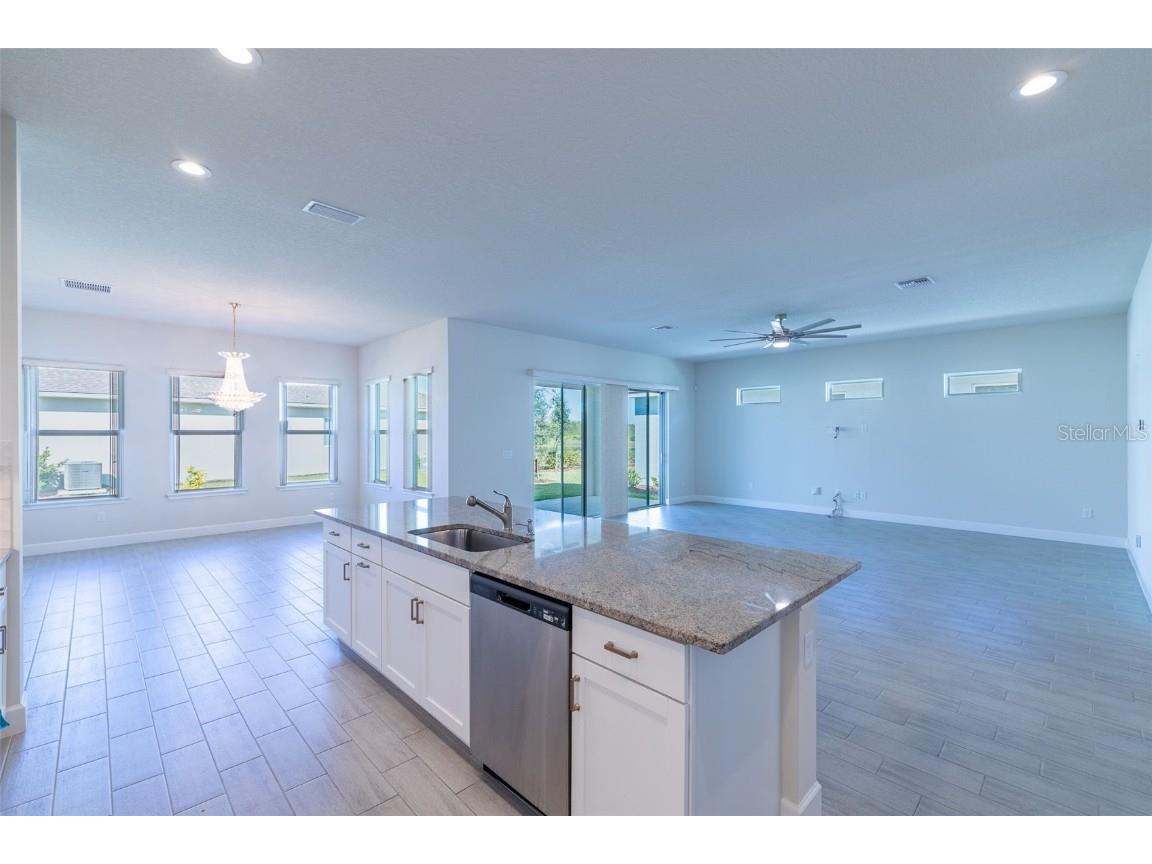 525 Mosaic Boulevard Daytona Beach FL 32124 O6349760 image10