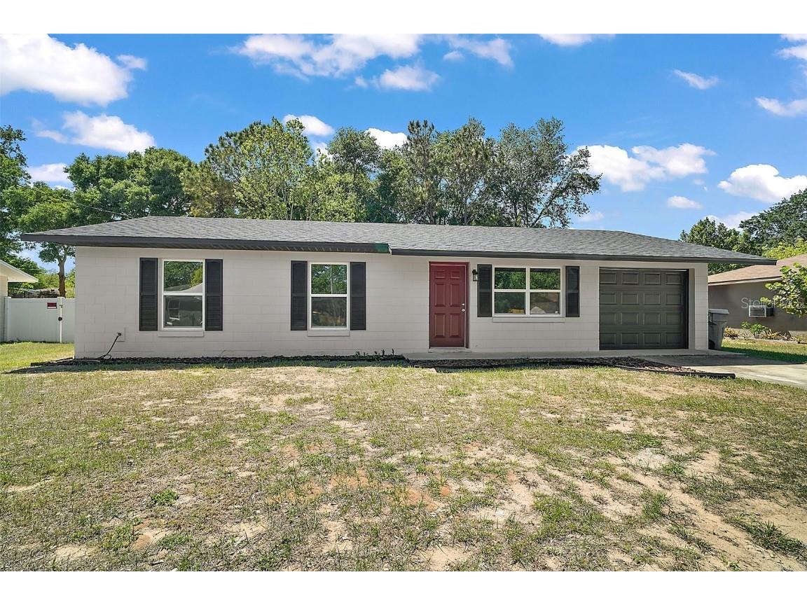 525 Oak Drive Tavares FL 32778 G5096880 image1