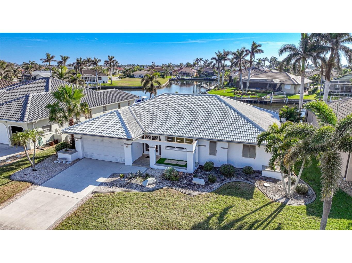 525 Port Bendres Drive Punta Gorda FL 33950 C7504397 image1
