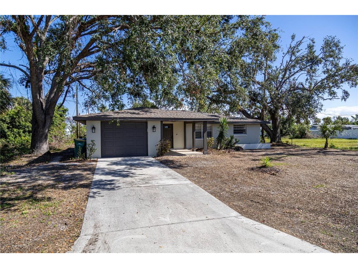 525 Ridgewood Street NW Port Charlotte FL 33952 A4559620 image1