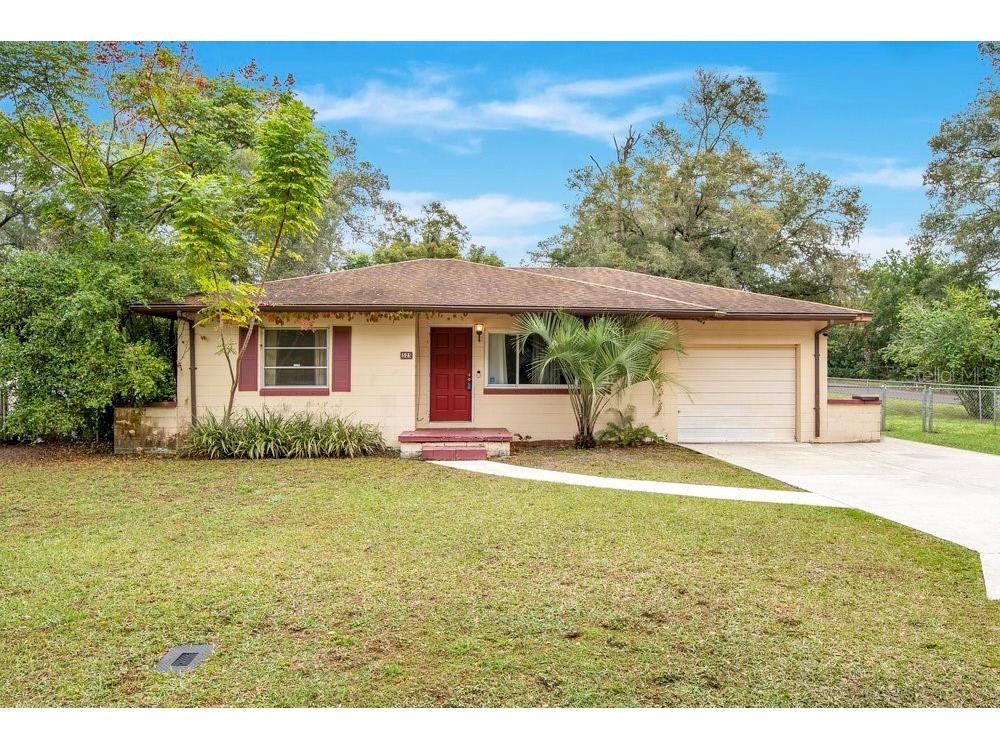 525 S Dexter Avenue Deland FL 32720 V4946149 image1