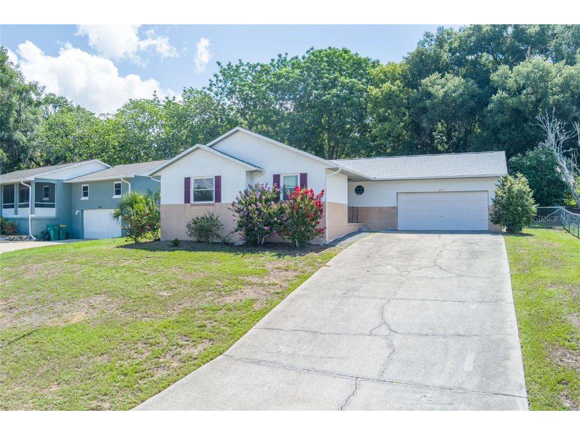 525 S Exeter Street Eustis FL 32726 O6219759 image1