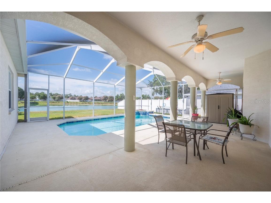 525 Seven Oaks Street Mulberry FL 33860 L4954142 image1