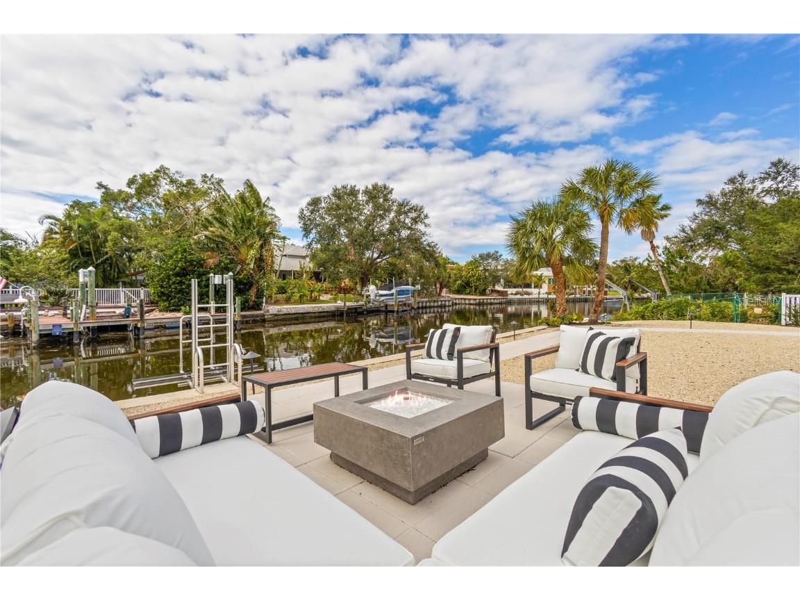 525 Treasure Boat Way Sarasota FL 34242 A4550615 image1