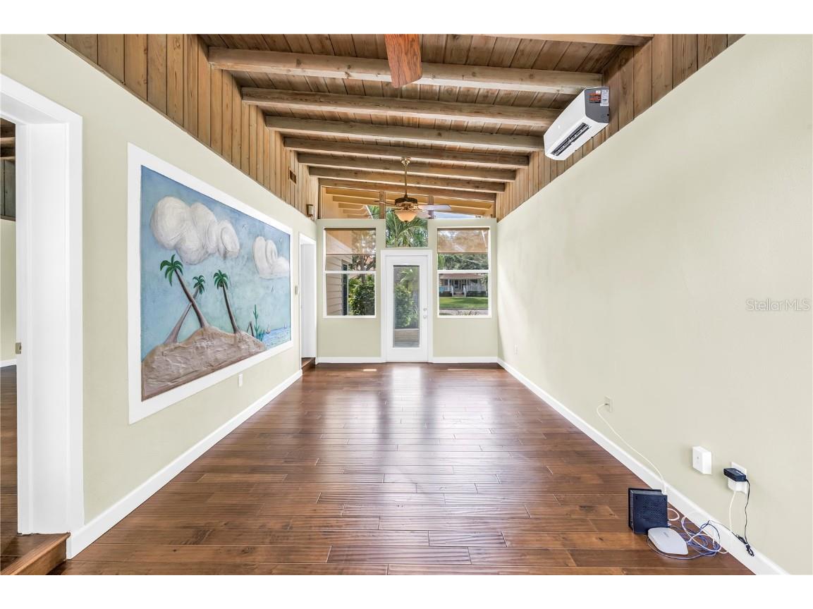 525 Villagrande Avenue S Saint Petersburg FL 33707 TB8428239 image27