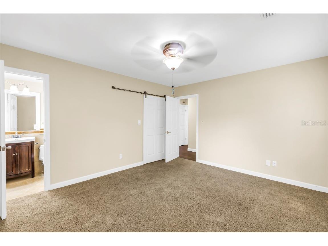 525 Villagrande Avenue S Saint Petersburg FL 33707 TB8428239 image51