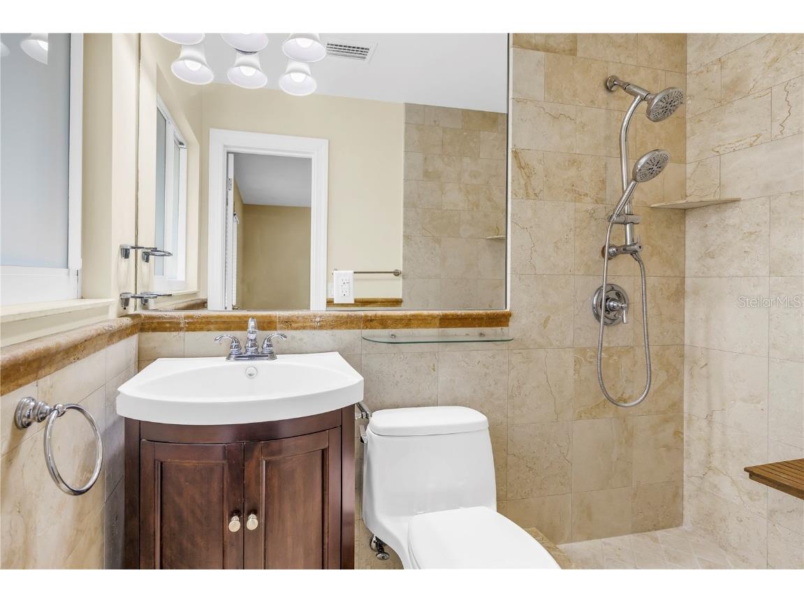 525 Villagrande Avenue S Saint Petersburg FL 33707 TB8428239 image54