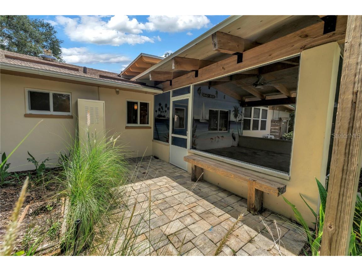 525 Villagrande Avenue S Saint Petersburg FL 33707 TB8428239 image66