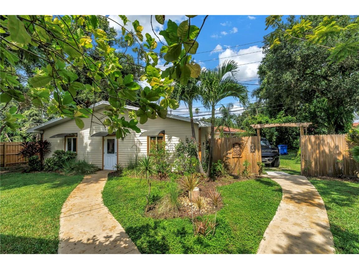 525 Villagrande Avenue S Saint Petersburg FL 33707 TB8428239 image70