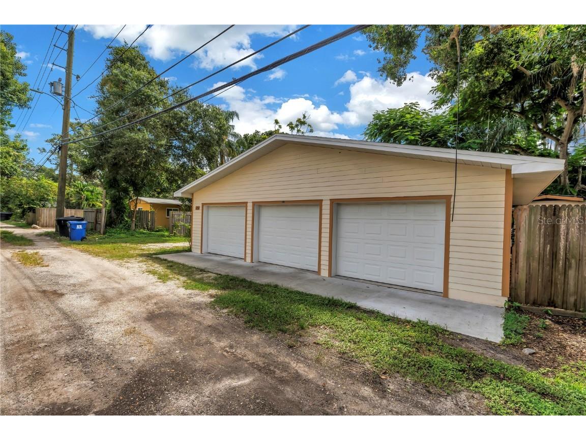 525 Villagrande Avenue S Saint Petersburg FL 33707 TB8428239 image84