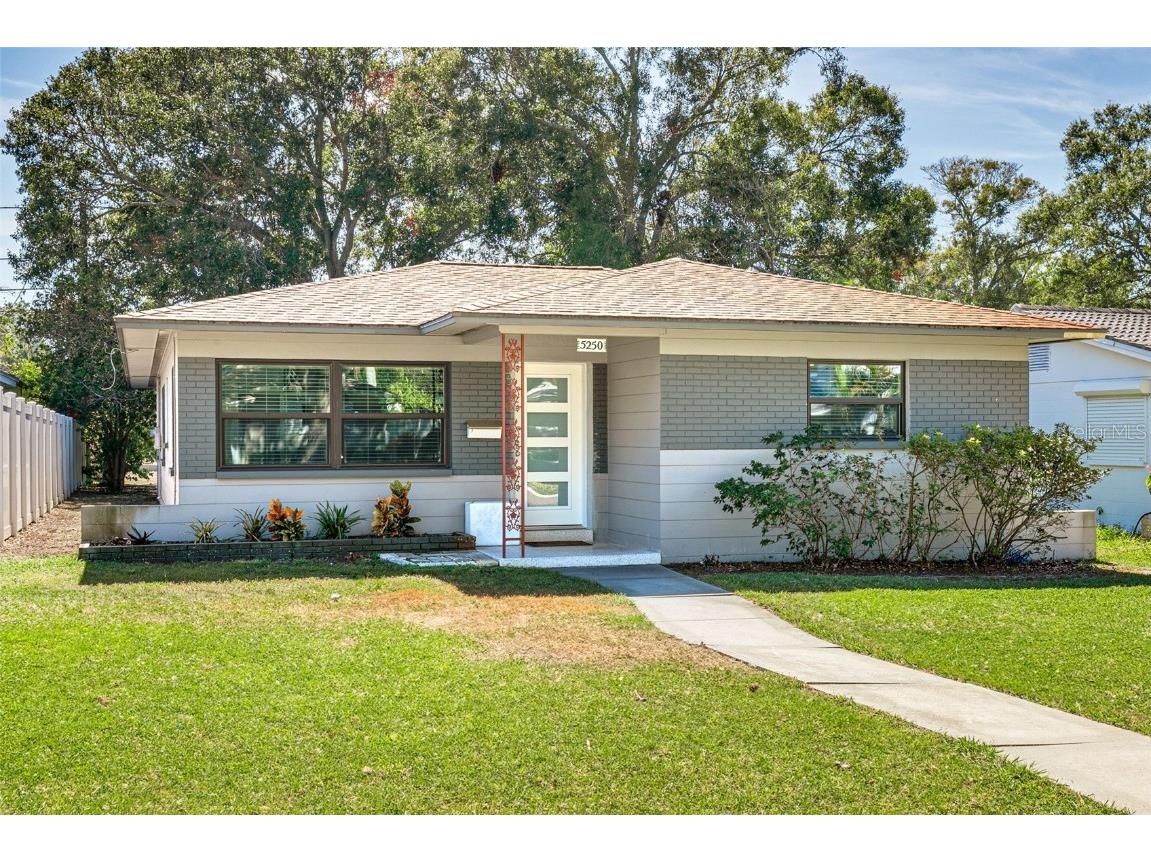 5250 11th Avenue N Saint Petersburg FL 33710 U8217350 image1