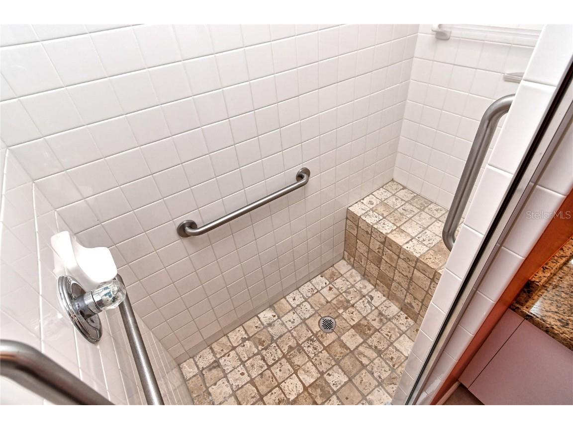 5250 Hyland Hills Avenue #1515 Sarasota FL 34241 A4671075 image28