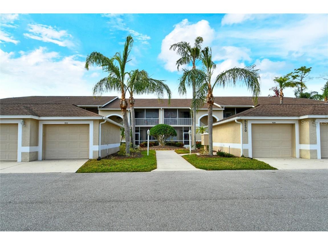 5250 Hyland Hills Avenue #1525 Sarasota FL 34241 A4668385 image2