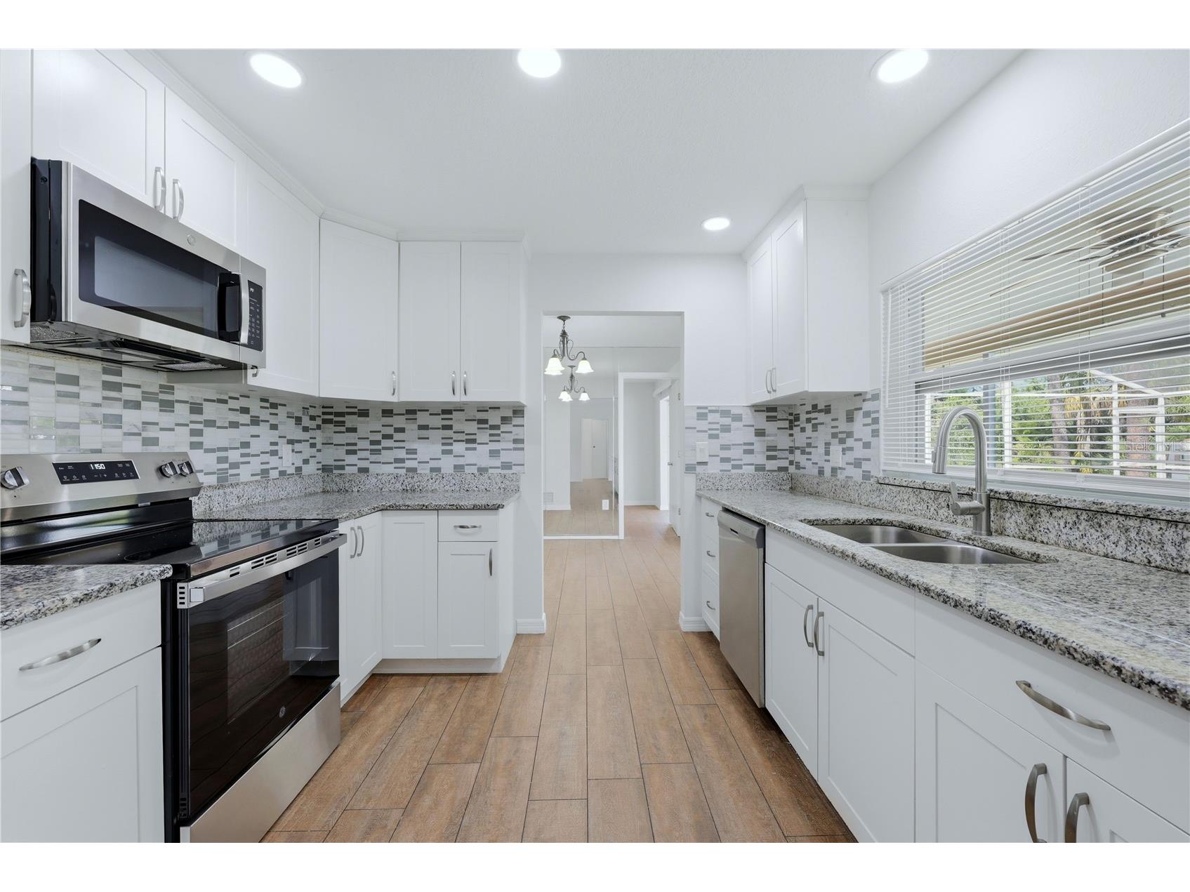 5251 Ashton Road Sarasota FL 34233 A4685402 image18