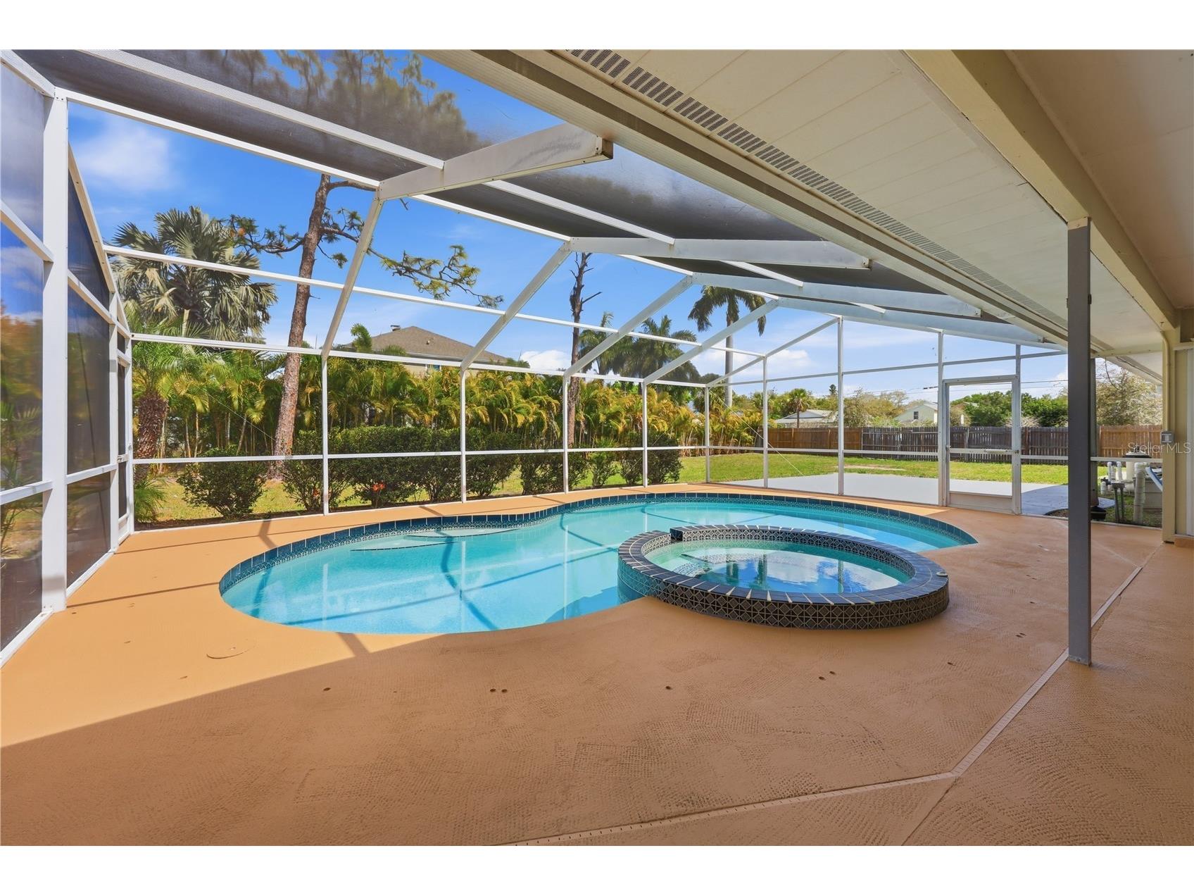 5251 Ashton Road Sarasota FL 34233 A4685402 image34