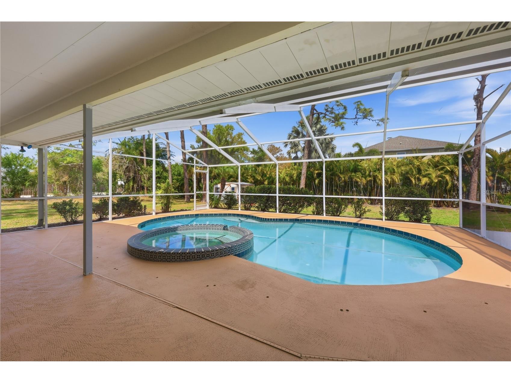 5251 Ashton Road Sarasota FL 34233 A4685402 image37