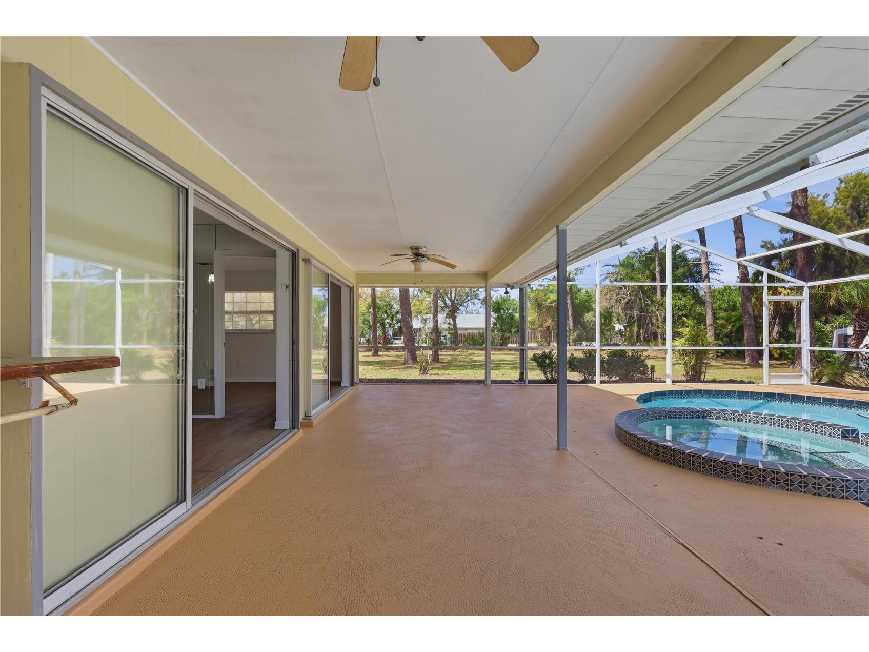 5251 Ashton Road Sarasota FL 34233 A4685402 image38