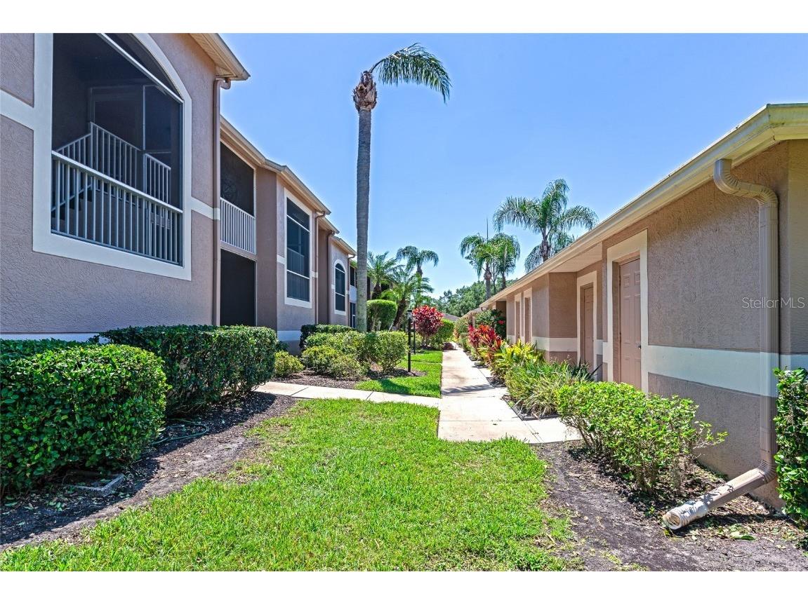 5251 Mahogany Run Avenue #521 Sarasota FL 34241 A4648591 image3