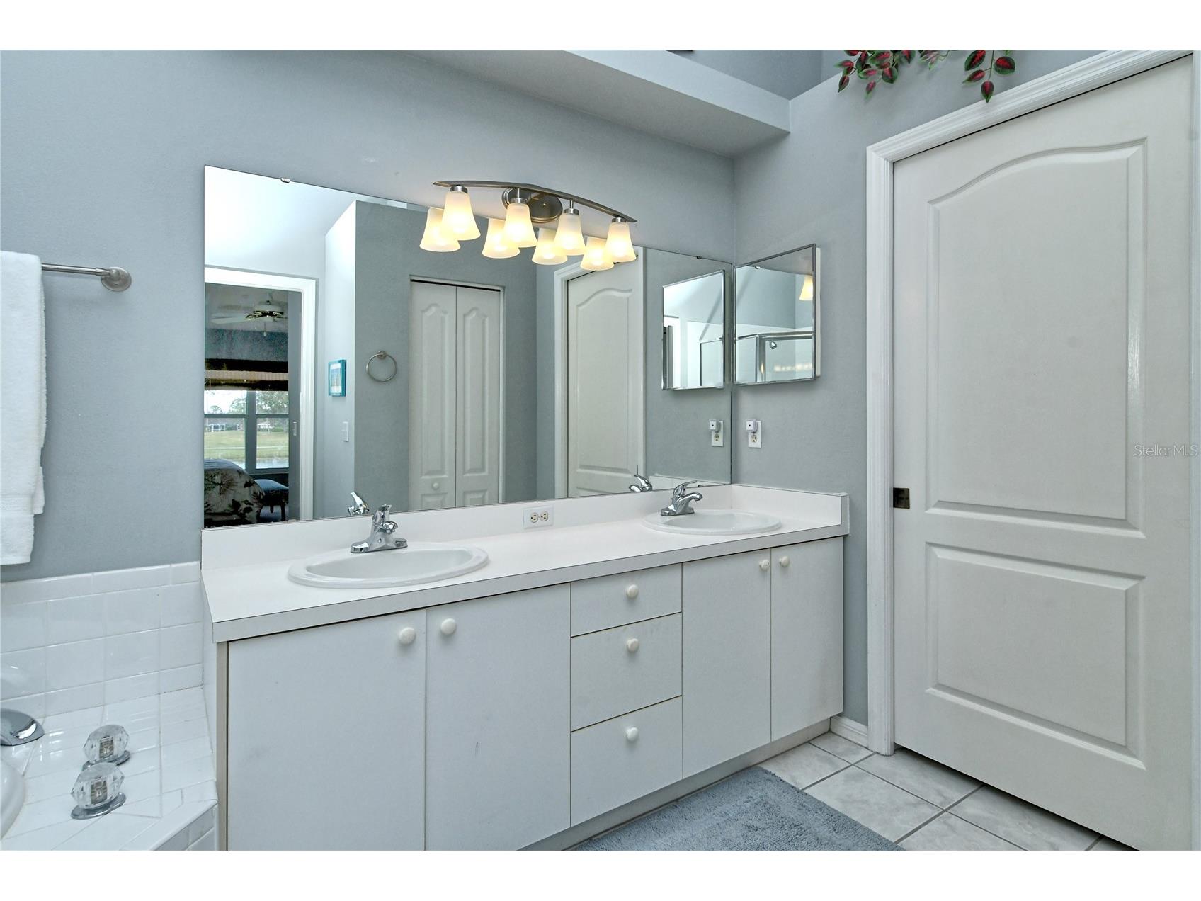 5251 Mahogany Run Avenue #526 Sarasota FL 34241 A4677637 image26