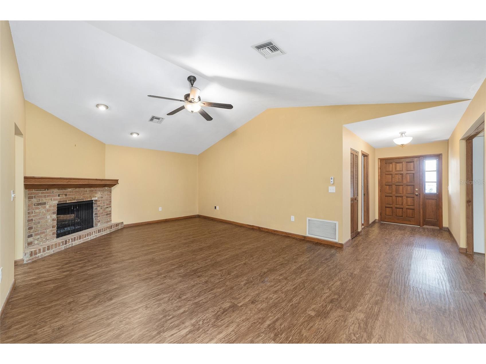 5252 NW 76th Court Ocala FL 34482 OM719905 image8