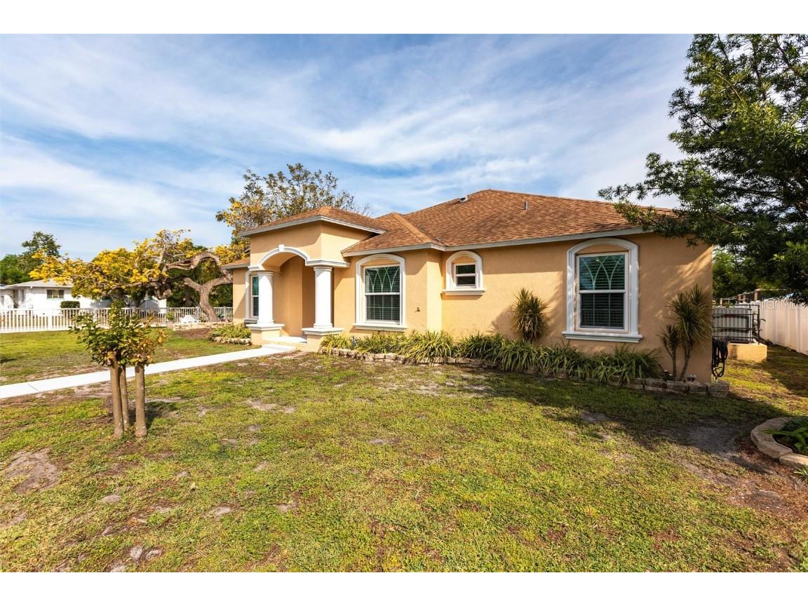 5253 1st Avenue N Saint Petersburg FL 33710 TB8366248 image1