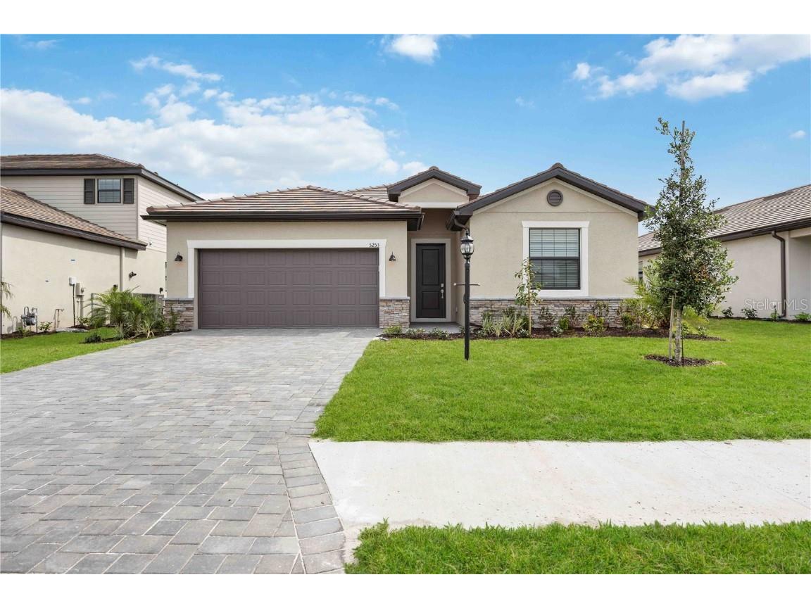 5253 Blue Crush Street Bradenton FL 34211 A4600109 image1