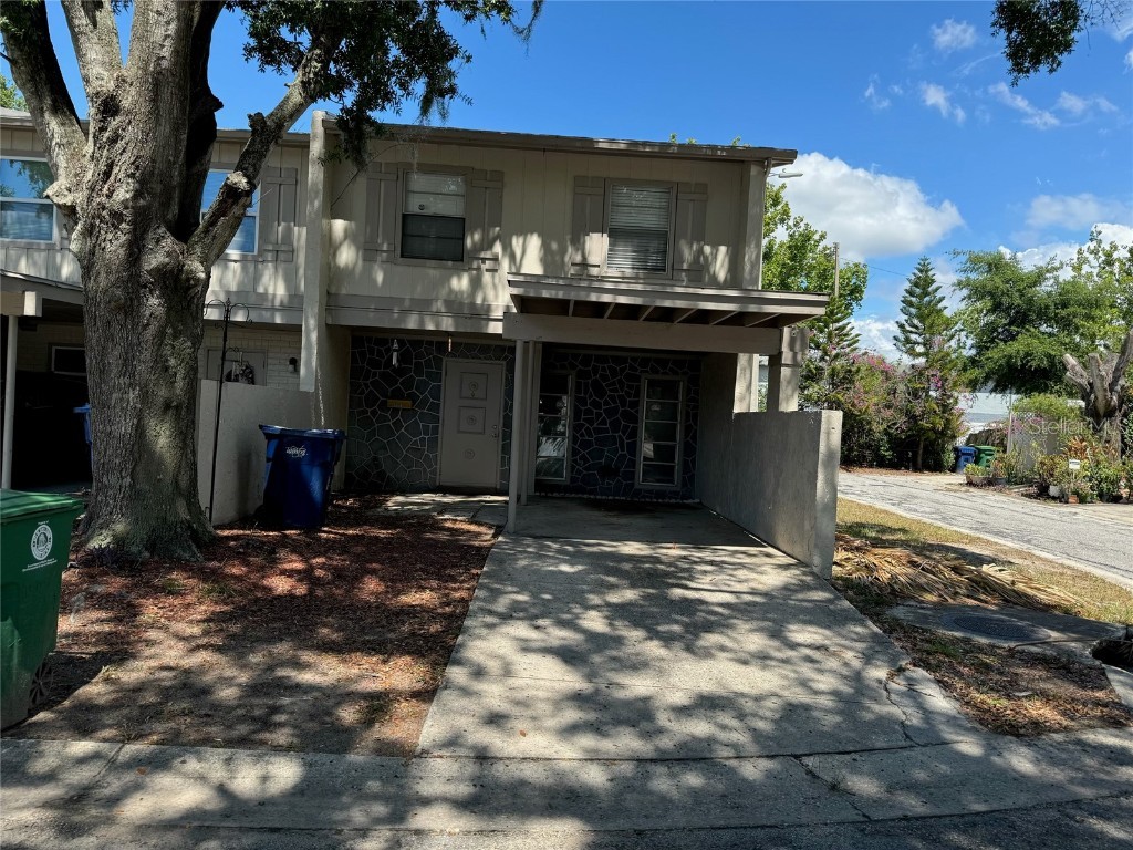 5254 Tennis Court Circle #10 Tampa FL 33617 T3535926 image1