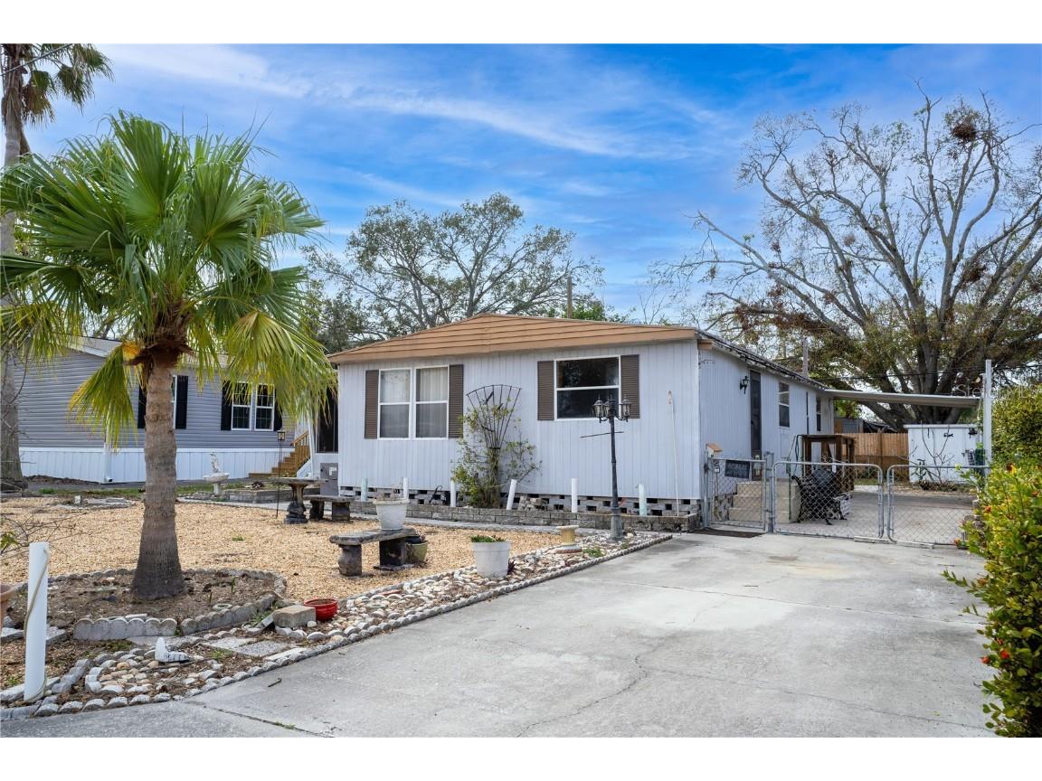 5254 Yellow Pine Street N Saint Petersburg FL 33709 TB8351636 image1