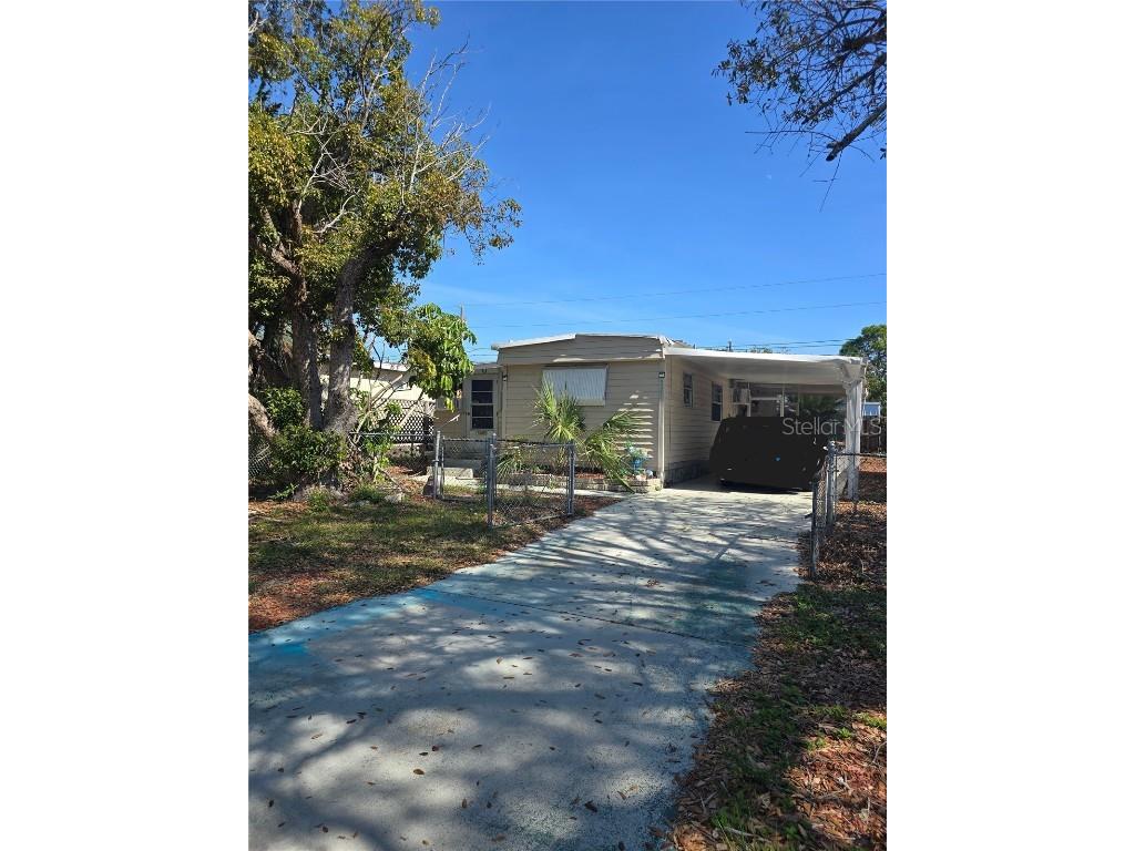 5255 E Park Street N Saint Petersburg FL 33709 TB8344493 image1