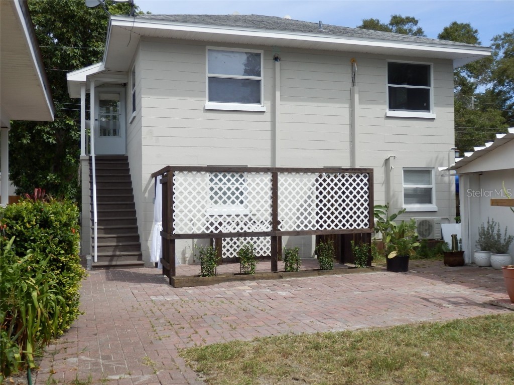 5257 5th Avenue N #UPSTAIRS GARAGE Saint Petersburg FL 33710 U8214742 image1