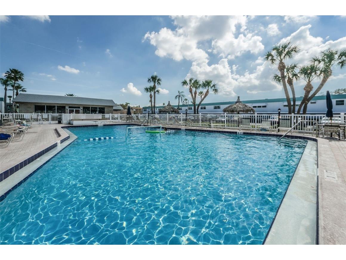 5257 81st Lane N #16 Saint Petersburg FL 33709 TB8343571 image1