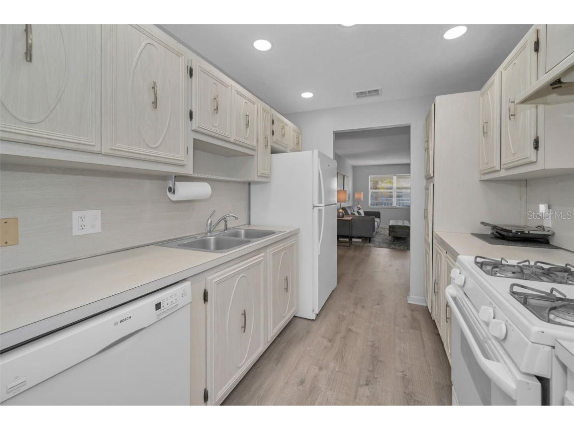 5257 81st Lane N #16 Saint Petersburg FL 33709 TB8343571 image13