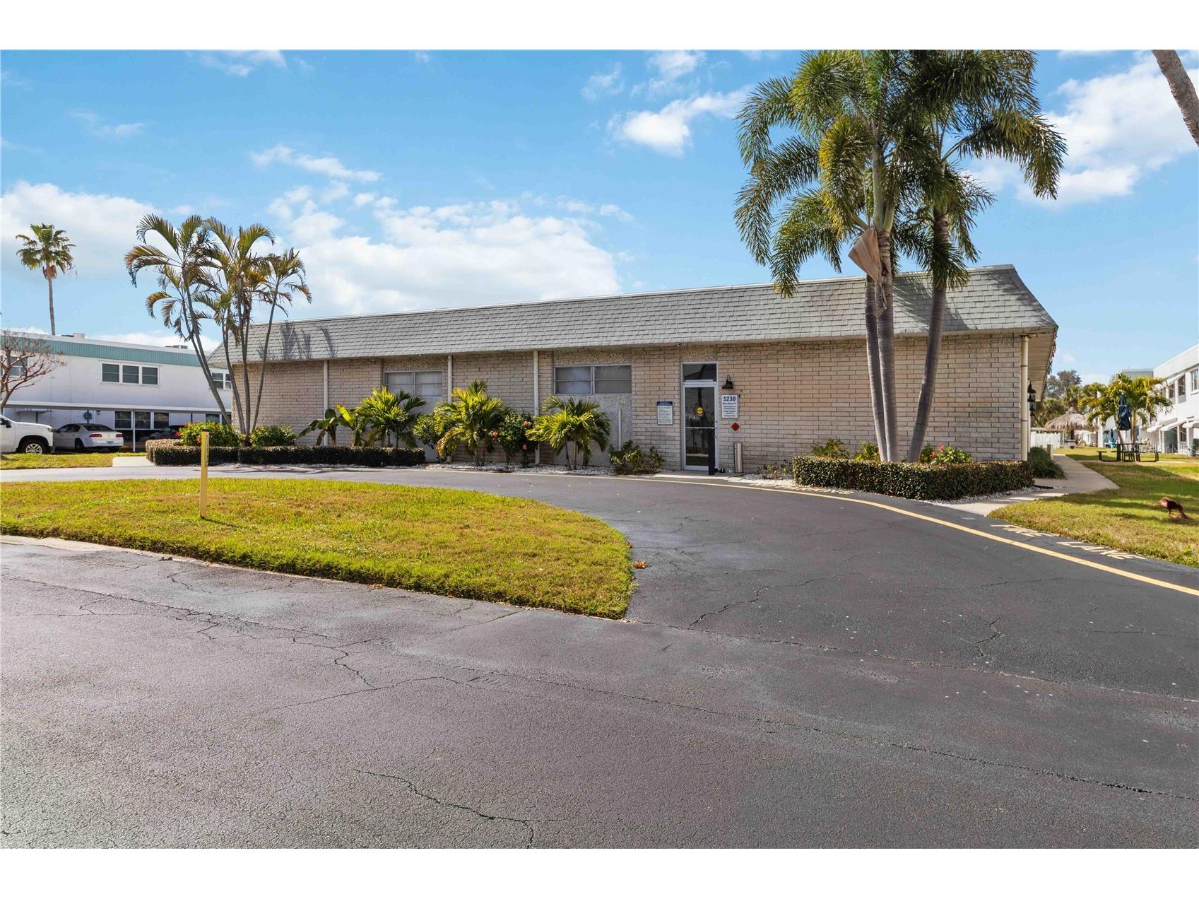 5257 81st Lane N #16 Saint Petersburg FL 33709 TB8480088 image43