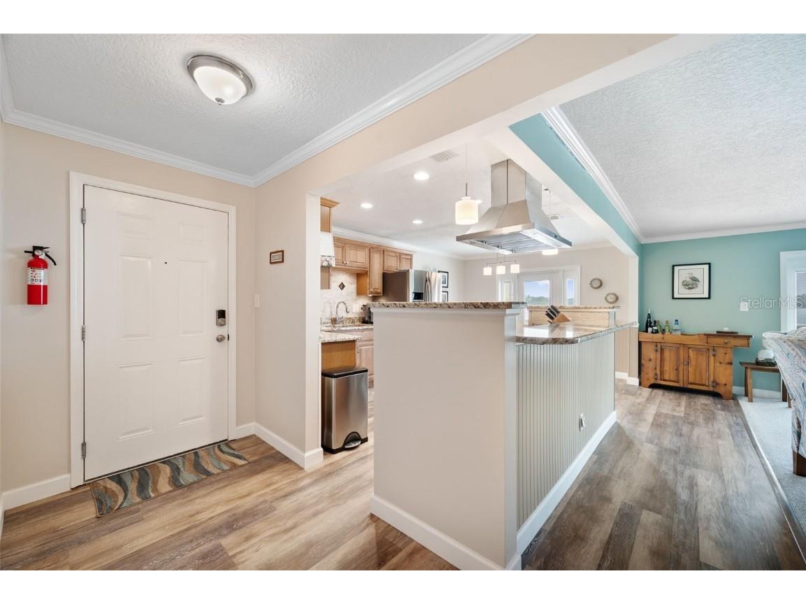 5257 Beach Drive SE #D Saint Petersburg FL 33705 U8250944 image5